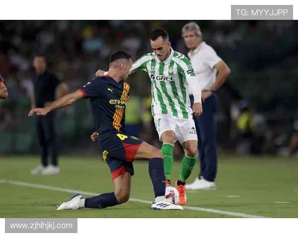 足球明星化身低调高手逆袭赛场展现非凡实力令人惊叹 足球明星化身低调高手逆袭赛场展现非凡实力令人惊叹