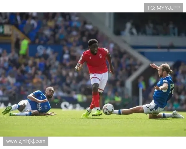 足球球星谁被铲球最多？盘点职业生涯被侵犯次数排名前十的球员